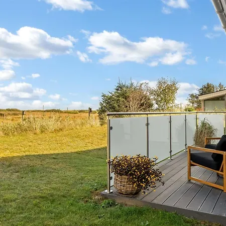 Sarika - 500m From The Sea By Interhome