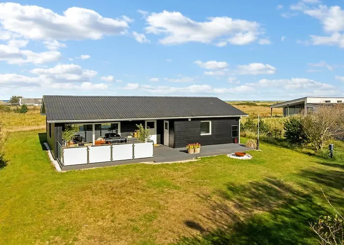 Sarika - 500m From The Sea By Interhome *