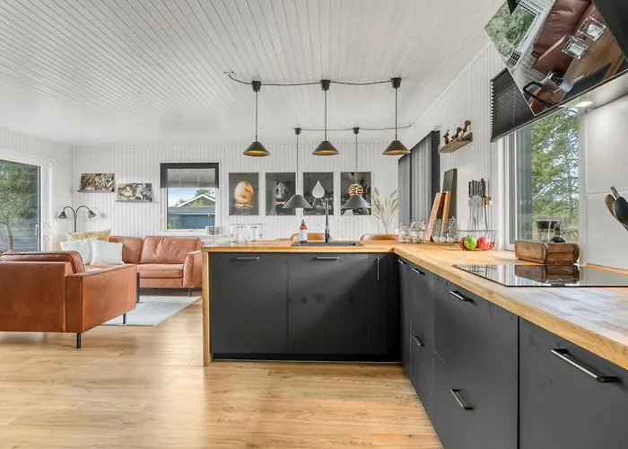 Sarika - 500m From The Sea By Interhome
